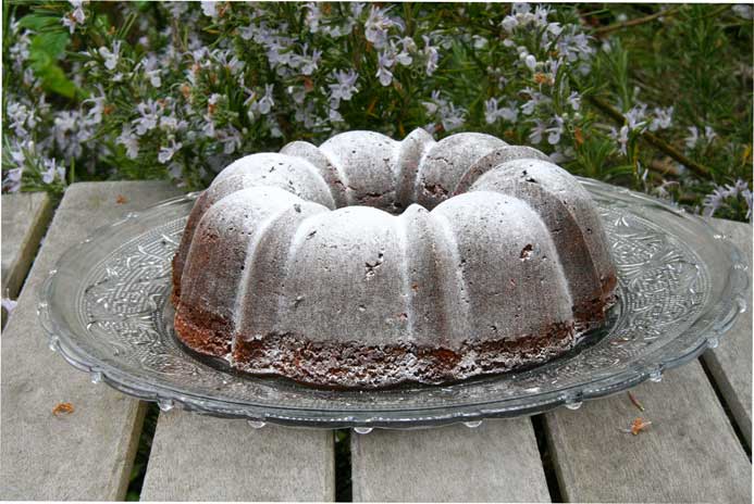 Recipe: Malty Chocolate Fudge Bundt Cake