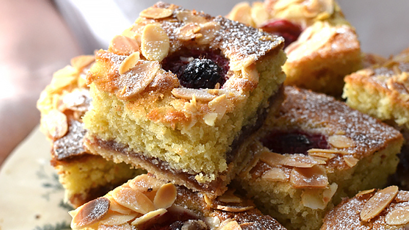 Recipe: Raspberry Bakewell Tray Bake
