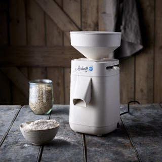 Mockmill 200 - with FREE Grain worth up to £23 