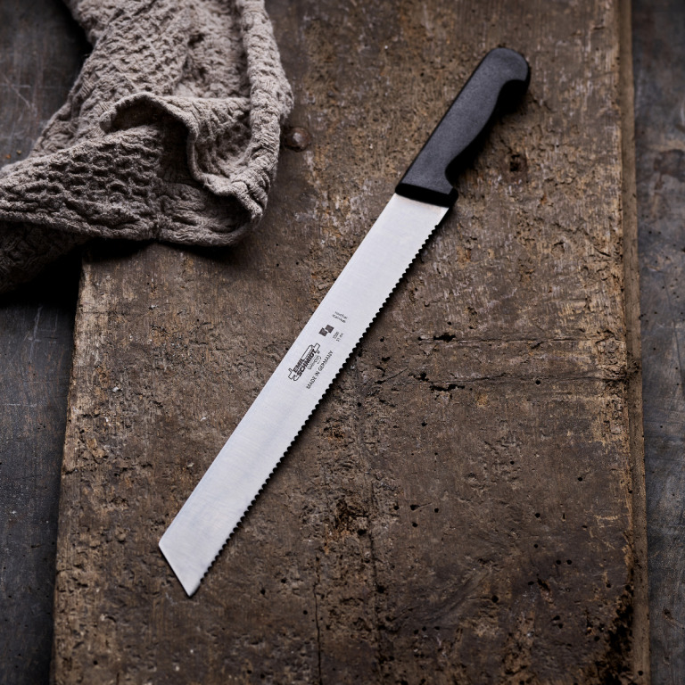 Extra-Strong Knife for Crusty Bread by BakeryBits