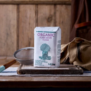 Stoate's Organic Plain Flour for Cake Baking by Stoates at Cann Mills